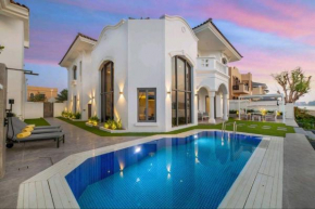 Cheerful 5 Bedroom Villa With Private Pool